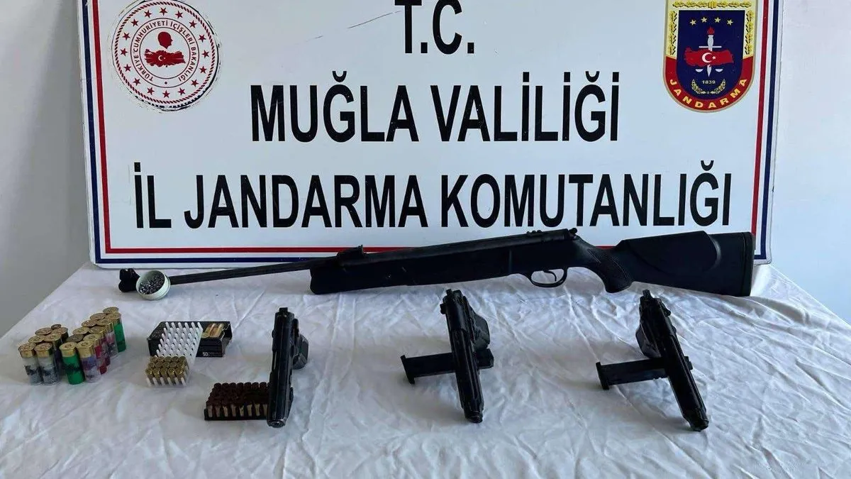 Muğla’da uyuşturucu ve ruhsatsız silah operasyonu