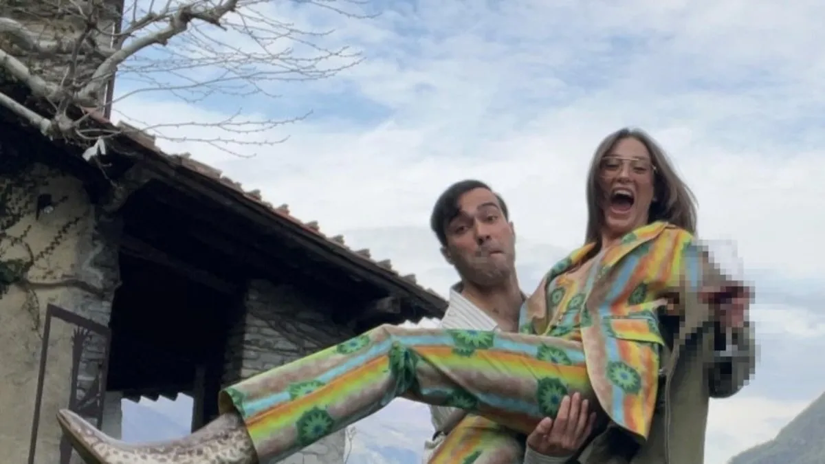 Aşkını böyle paylaştı! Serenay Sarıkaya ile Mert Demir sosyal medyayı salladı