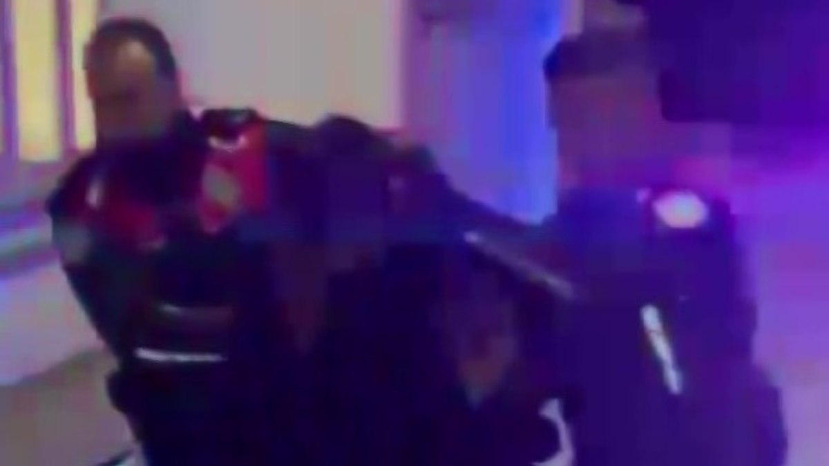 Adana’da kovalamacayla yakalan şüpheliden otomatik tabanca çıktı