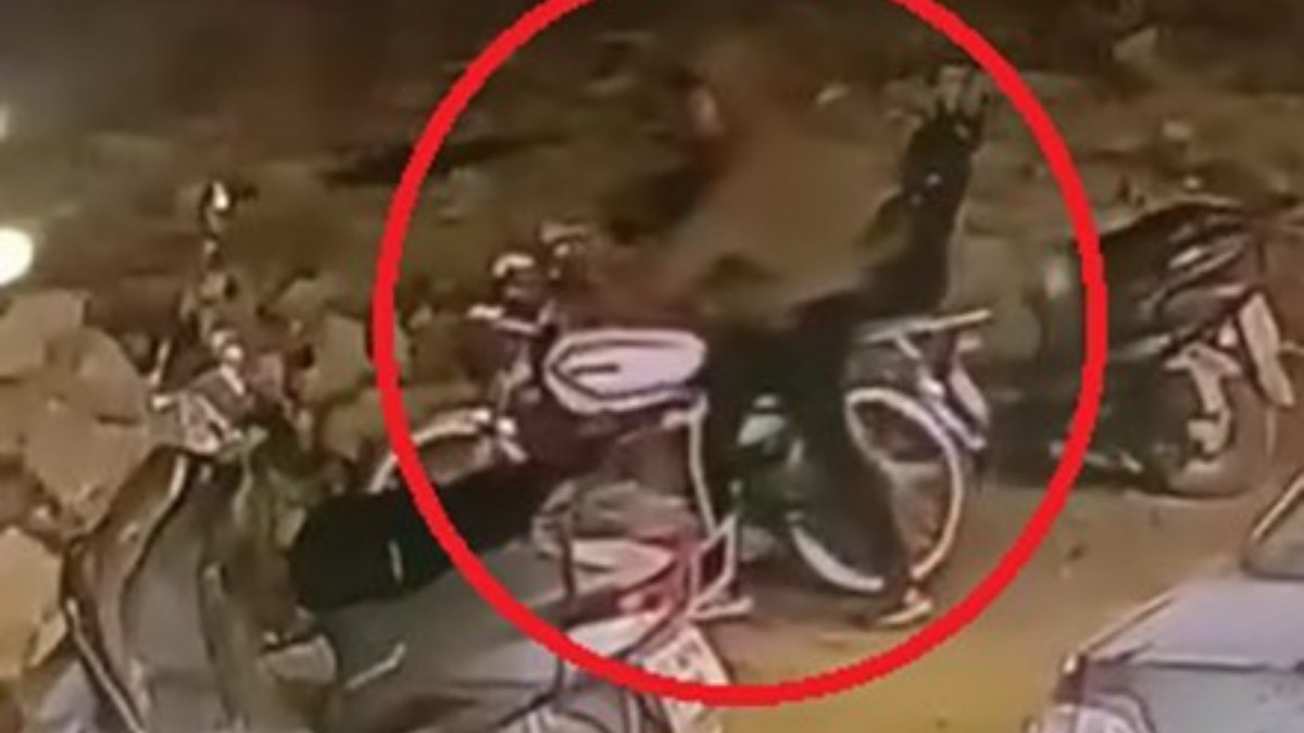 Hatay’da biri gözcülük yaptı diğeri motoru çaldı